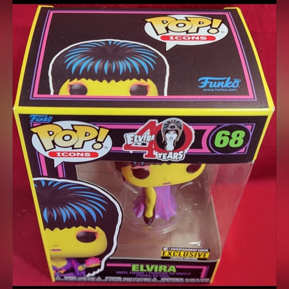 Elvira entertainment earth exclusive funko # 68 (nib) With pop protector - Picture 4 of 7